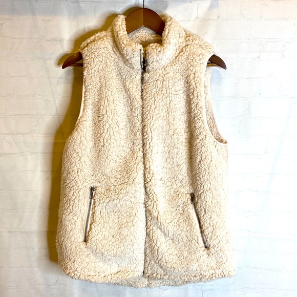 Love Tree Cream Zippered Vest - Picture 2 of 8